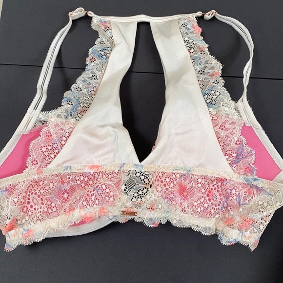 PINK front closure date bra - Picture 2 of 2